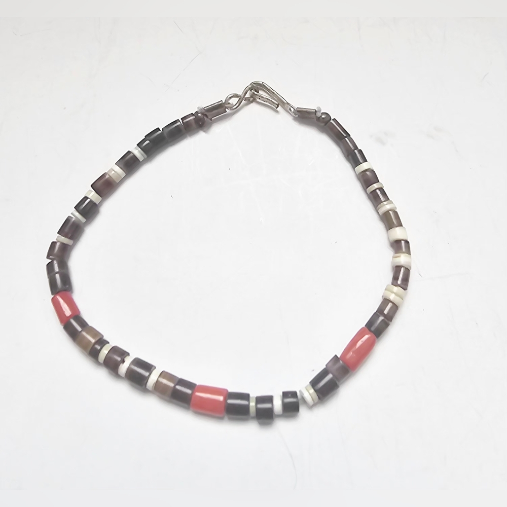 1970s Minimalist Beaded Bracelet with Red Accent